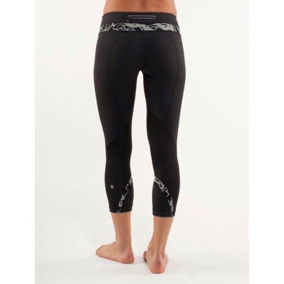 Lululemon Run Inspire Crop II Black Legging - Picture 2 of 13